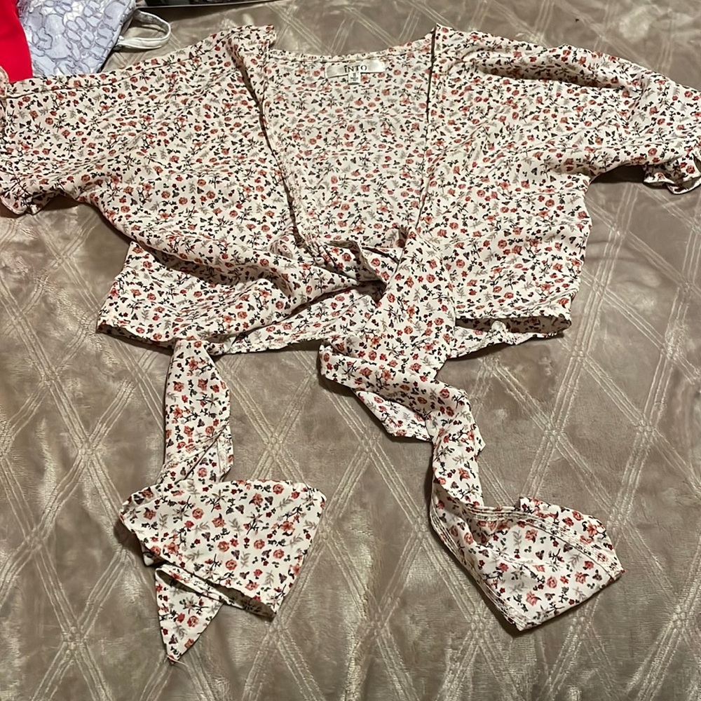 Floral Cropped Blouse
